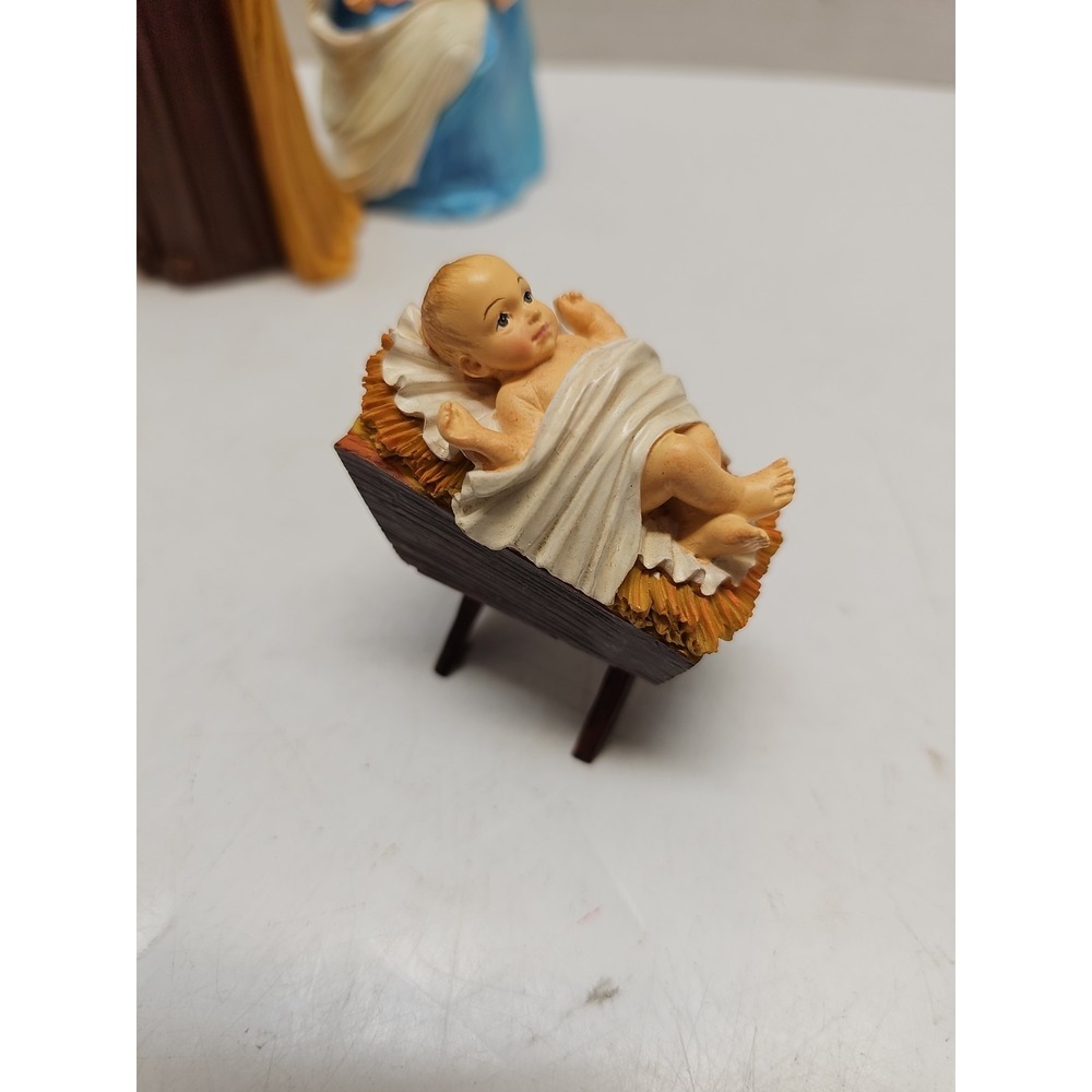 Joseph, Mary, Baby Jesus Hawthorne Village St. Peter's Square Nativity Set - Picture 2 of 11